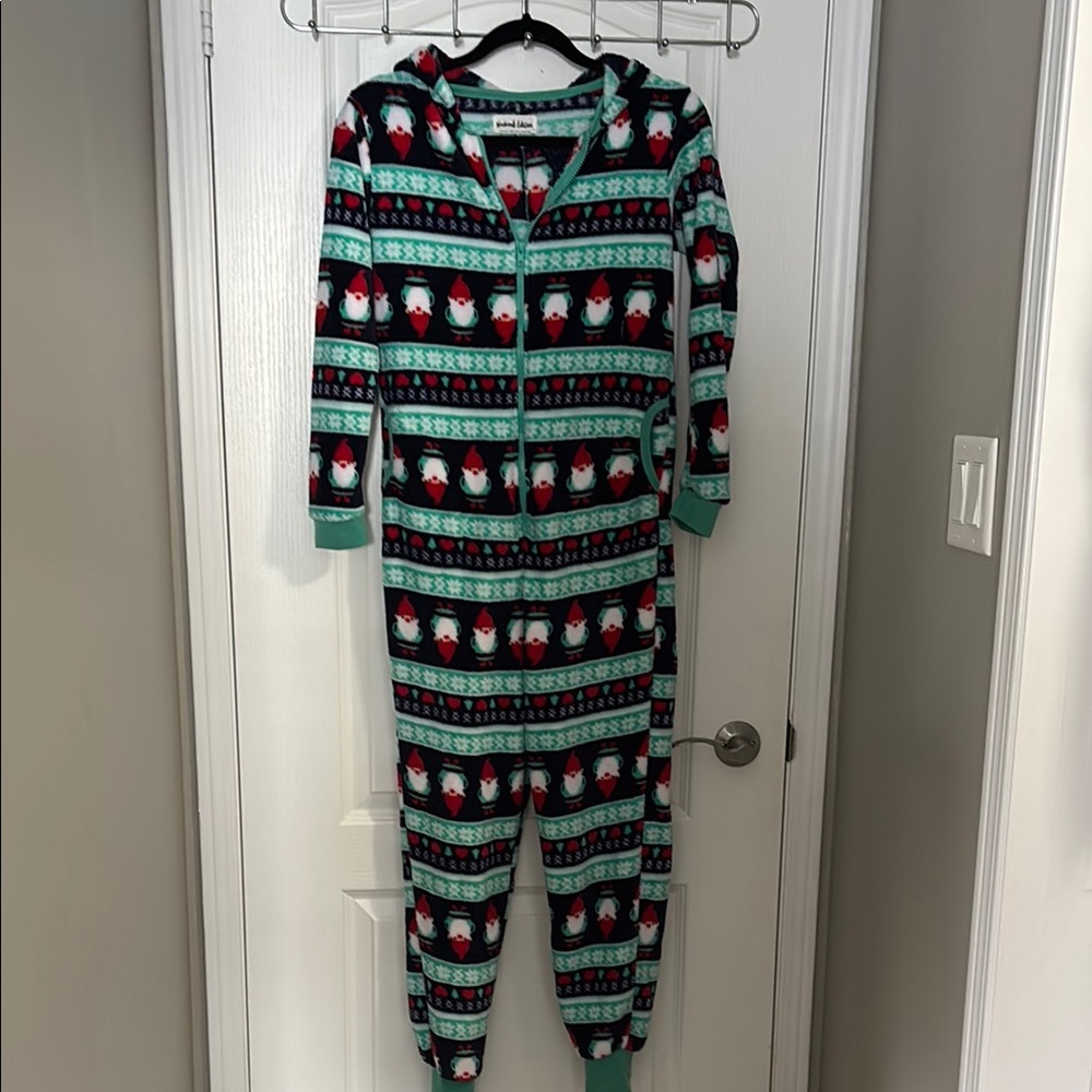 Green and Red Pajama Sets with Cozy Fleece Material